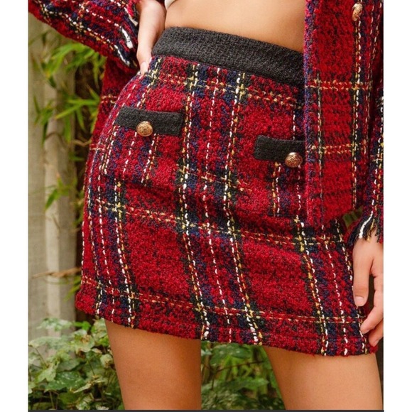 Zara Dresses & Skirts - Zara Red Plaid Bouclé Tweed Mini Skirt Black Trim Gold Buttons XS